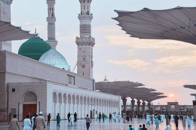 Top 5 Must-Read Books on the Seerah of the Prophet (PBUH)
